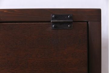 ラフジュ工房オリジナル　4×4マス　白い取っ手がアクセントになったパタパタ扉の収納棚(下駄箱、収納棚)