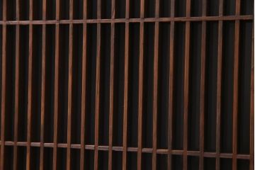 ラフジュ工房オリジナル　古建具リメイク　一味違った和モダンの空間づくりにおすすめな鉄脚戸棚(組子、書院戸、収納棚)