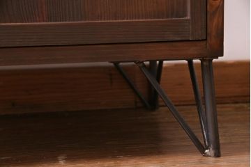 ラフジュ工房オリジナル　古建具リメイク　一味違った和モダンの空間づくりにおすすめな鉄脚戸棚(組子、書院戸、収納棚)