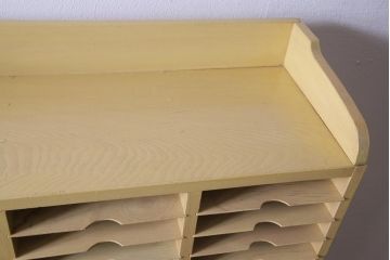 レトロ家具　昭和レトロ　大容量　棚板が全て取り外せる使い勝手抜群の書類収納棚(カルテケース、レターラック、書類ケース、カルテ棚)(R-034294)