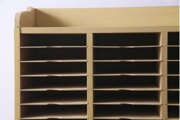 レトロ家具　昭和レトロ　大容量　棚板が全て取り外せる使い勝手抜群の書類収納棚(カルテケース、レターラック、書類ケース、カルテ棚)(R-034294)