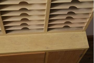 レトロ家具　昭和レトロ　大容量　棚板が全て取り外せる使い勝手抜群の書類収納棚(カルテケース、レターラック、書類ケース、カルテ棚)(R-034294)