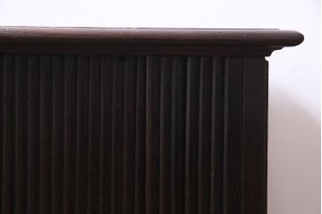 アンティーク家具　和製アンティーク　栗材　上手物　シックな佇まいが魅力的なシャッター扉の収納棚(蛇腹、ローボード、書類ケース)