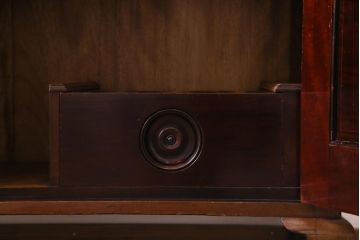 アンティーク家具　フランスアンティーク　マホガニー　大振り　品格と高級感が漂うキッチンボード(キャビネット、食器棚、収納棚)