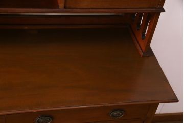 アンティーク家具　フランスアンティーク　マホガニー　大振り　品格と高級感が漂うキッチンボード(キャビネット、食器棚、収納棚)