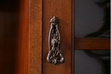 アンティーク家具　フランスアンティーク　マホガニー　大振り　品格と高級感が漂うキッチンボード(キャビネット、食器棚、収納棚)