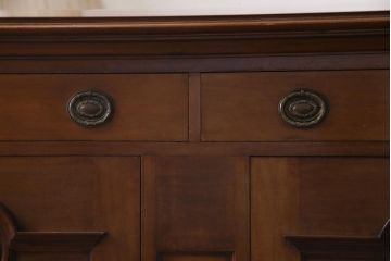 アンティーク家具　フランスアンティーク　マホガニー　大振り　品格と高級感が漂うキッチンボード(キャビネット、食器棚、収納棚)