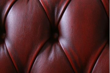 中古　イタリア　Orsi Angelo社　本革　抜群の存在感を放つエレガントな3人掛けソファ