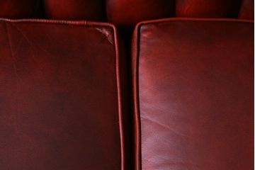 中古　イタリア　Orsi Angelo社　本革　抜群の存在感を放つエレガントな3人掛けソファ