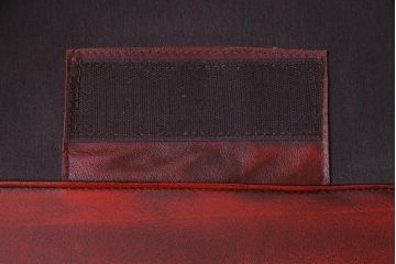 中古　イタリア　Orsi Angelo社　本革　抜群の存在感を放つエレガントな3人掛けソファ