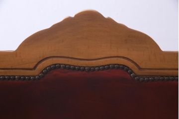 中古　イタリア　Orsi Angelo社　本革　抜群の存在感を放つエレガントな3人掛けソファ