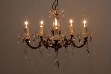 フランスビンテージ　ガラスドロップが優艶な青銅製の5灯シャンデリア(天井照明)