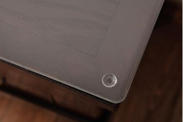 アンティーク家具　大正期　タモ玉杢材・唐木材　火鉢をリメイクしたサイドテーブル(脚付収納箱)