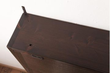 ラフジュ工房オリジナル　渋みのある風合いが魅力的なパタパタ扉の壁掛け収納棚(ウォールシェルフ)(1)