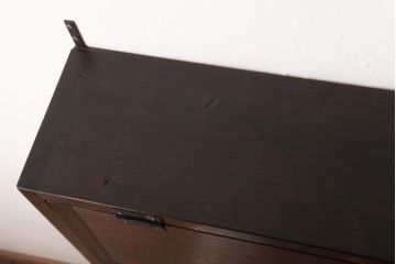 ラフジュ工房オリジナル　渋みのある風合いが魅力的なパタパタ扉の壁掛け収納棚(ウォールシェルフ、戸棚)(R-034315)(2)