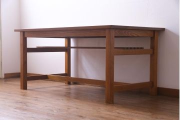 ビンテージ　リメイク家具　天板オーク材　木のぬくもりが感じられるようなダイニングテーブル(4人掛け、6人掛け)