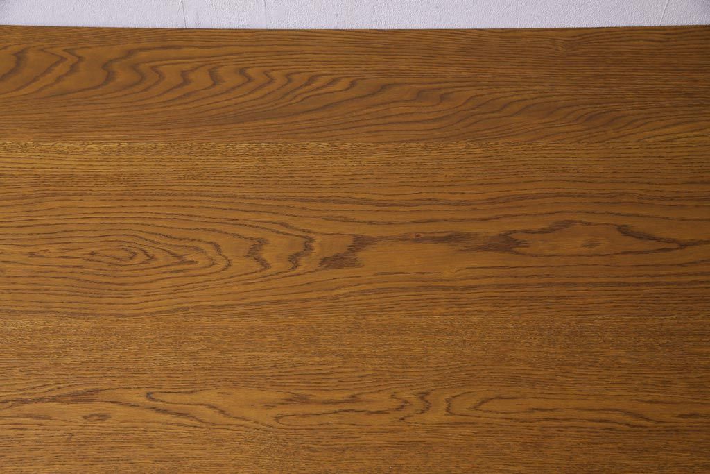 ビンテージ　リメイク家具　天板オーク材　木のぬくもりが感じられるようなダイニングテーブル(4人掛け、6人掛け)