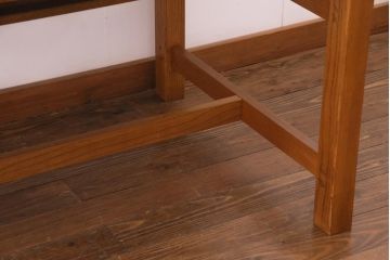 ビンテージ　リメイク家具　天板オーク材　木のぬくもりが感じられるようなダイニングテーブル(4人掛け、6人掛け)