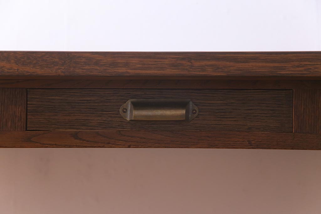 リメイク家具　天板オーク材　素朴な佇まいが魅力の引き出し付き作業テーブル(ダイニングテーブル、作業台)