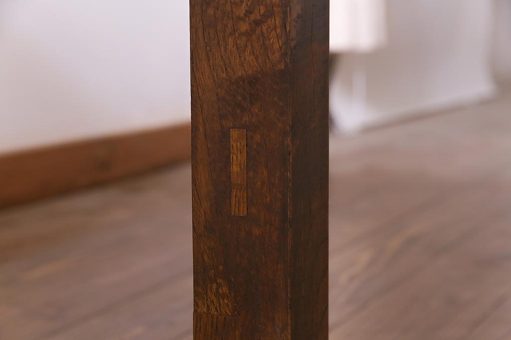 リメイク家具　天板オーク材　素朴な佇まいが魅力の引き出し付き作業テーブル(ダイニングテーブル、作業台)