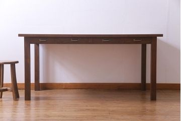 リメイク家具　天板オーク材　素朴な佇まいが魅力の引き出し付き作業テーブル(ダイニングテーブル、作業台)
