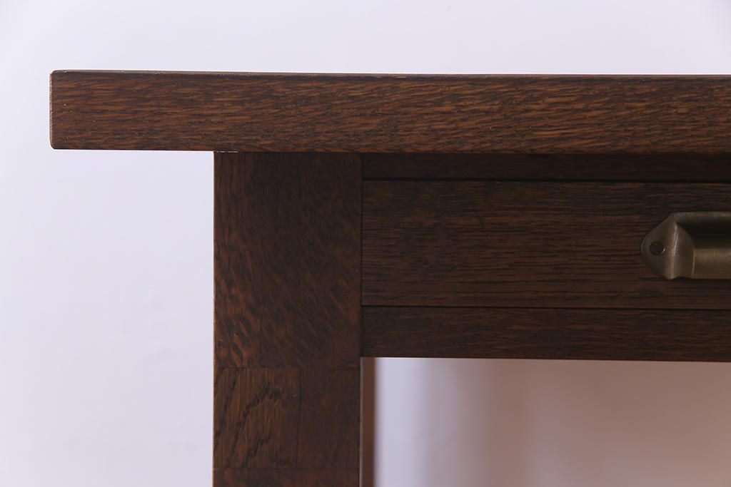 リメイク家具　天板オーク材　素朴な佇まいが魅力の引き出し付き作業テーブル(ダイニングテーブル、作業台)