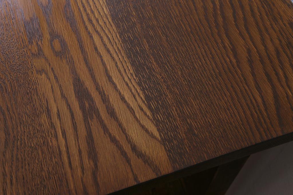 リメイク家具　天板オーク材　素朴な佇まいが魅力の引き出し付き作業テーブル(ダイニングテーブル、作業台)(1)