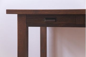 リメイク家具　天板オーク材　素朴な佇まいが魅力の引き出し付き作業テーブル(ダイニングテーブル、作業台)(1)