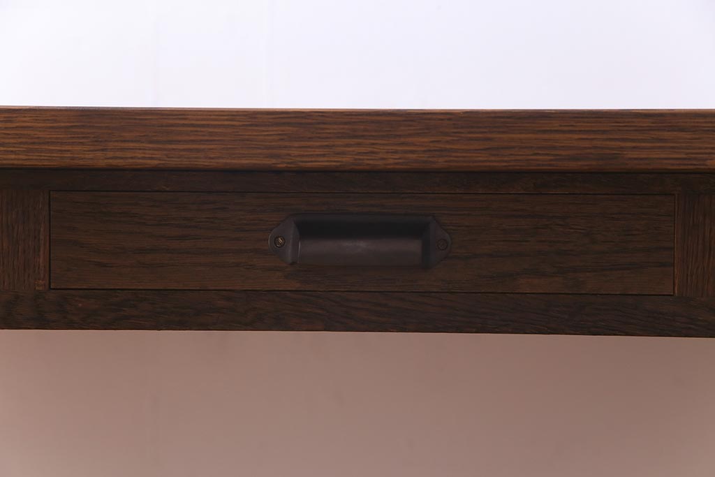 リメイク家具　天板オーク材　素朴な佇まいが魅力の引き出し付き作業テーブル(ダイニングテーブル、作業台)(1)