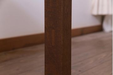 リメイク家具　天板オーク材　素朴な佇まいが魅力の引き出し付き作業テーブル(ダイニングテーブル、作業台)(1)