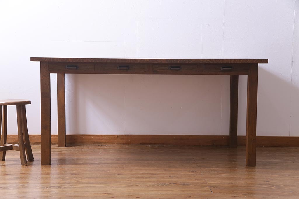 リメイク家具　天板オーク材　素朴な佇まいが魅力の引き出し付き作業テーブル(ダイニングテーブル、作業台)(1)