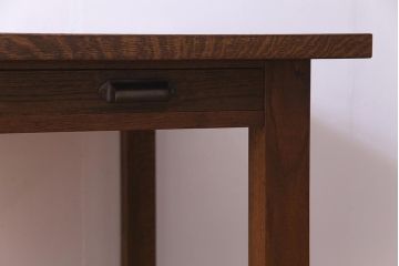 リメイク家具　天板オーク材　素朴な佇まいが魅力の引き出し付き作業テーブル(ダイニングテーブル、作業台)(1)