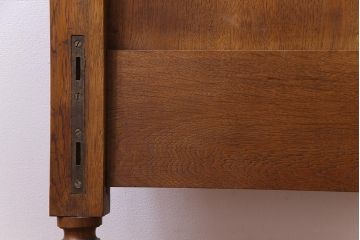 アンティーク家具　フランスアンティーク　オーク材　ブーケのレリーフが可憐な木の温もり溢れるベッドフレーム