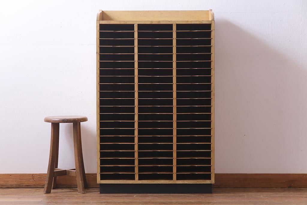 アンティーク家具　和製アンティーク　古い病院で使われていたノスタルジックなカルテケース(レターラック)