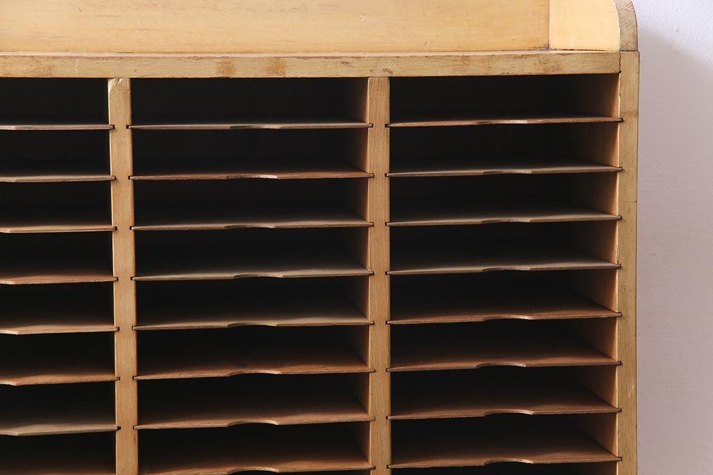 アンティーク家具　和製アンティーク　古い病院で使われていたノスタルジックなカルテケース(レターラック)