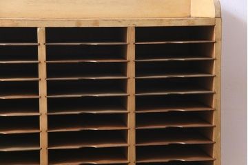 アンティーク家具　和製アンティーク　古い病院で使われていたノスタルジックなカルテケース(レターラック)