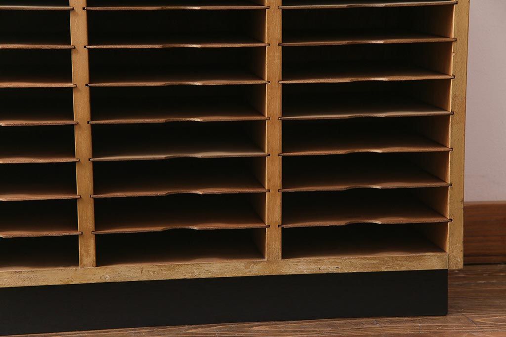 アンティーク家具　和製アンティーク　古い病院で使われていたノスタルジックなカルテケース(レターラック)