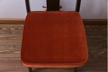 中古　民芸家具　ベルベットのクッションが上品な印象与えるチェア(椅子、ダイニングチェア)