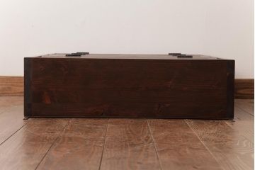 ラフジュ工房オリジナル　古い木の味わいが楽しめるパタパタ扉の壁掛け収納棚(ウォールシェルフ)(1)