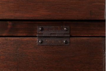 ラフジュ工房オリジナル　古い木の味わいが楽しめるパタパタ扉の壁掛け収納棚(ウォールシェルフ)