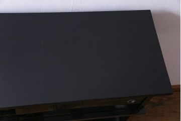 工芸品　本漆塗り　蒔絵　細部まで趣向が凝らされた輪島塗の茶棚(飾り棚、茶箪笥)(定価約300万円)
