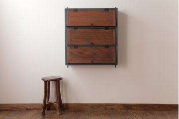 ラフジュ工房オリジナル　ペイント　コントラストがおしゃれなパタパタ扉の壁掛け収納棚(ウォールシェルフ、戸棚)(R-034346)(1)