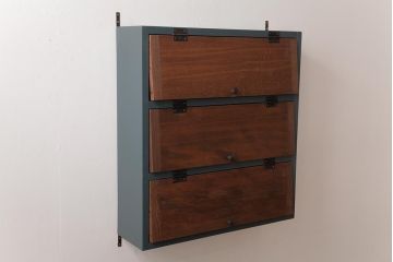 ラフジュ工房オリジナル　ペイント　コントラストがおしゃれなパタパタ扉の壁掛け収納棚(ウォールシェルフ、戸棚)(R-034346)(1)
