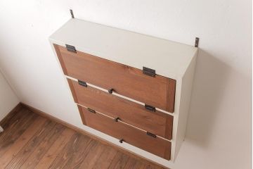 ラフジュ工房オリジナル　ペイント　コントラストがおしゃれなパタパタ扉の壁掛け収納棚(ウォールシェルフ、戸棚)(R-034347)(2)