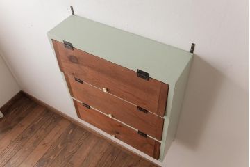 ラフジュ工房オリジナル　ペイント　コントラストがおしゃれなパタパタ扉の壁掛け収納棚(ウォールシェルフ、戸棚)(R-034348)(3)