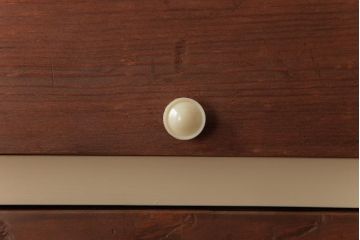 ラフジュ工房オリジナル　ペイント　コントラストがおしゃれなパタパタ扉の壁掛け収納棚(ウォールシェルフ)