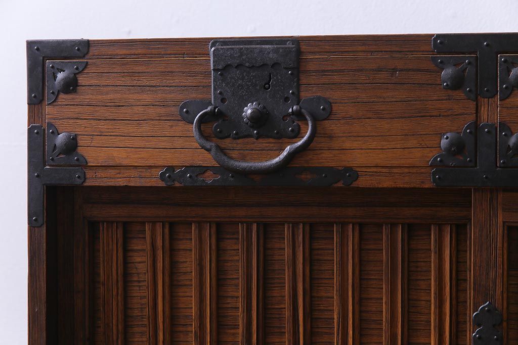 アンティーク家具　和製アンティーク　前面桐材　極上の作りが魅力を放つ会津帳場箪笥(和タンス、時代箪笥、桐箪笥、桐たんす)