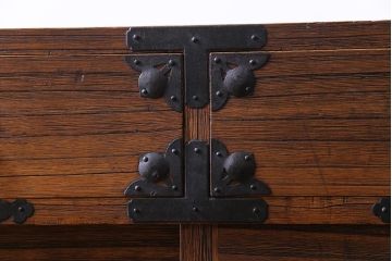 アンティーク家具　和製アンティーク　前面桐材　極上の作りが魅力を放つ会津帳場箪笥(和タンス、時代箪笥、桐箪笥、桐たんす)