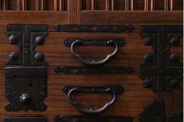 アンティーク家具　和製アンティーク　前面桐材　極上の作りが魅力を放つ会津帳場箪笥(和タンス、時代箪笥、桐箪笥、桐たんす)