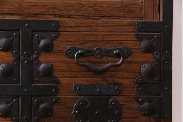 アンティーク家具　和製アンティーク　前面桐材　極上の作りが魅力を放つ会津帳場箪笥(和タンス、時代箪笥、桐箪笥、桐たんす)